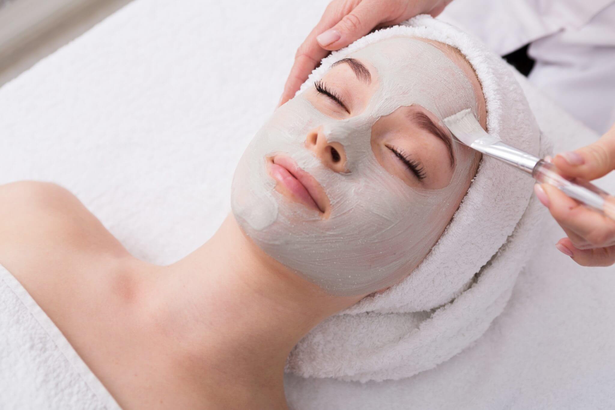 Best Facial Services in Lawndale