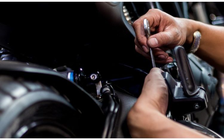 Step-By-Step Guide: How To Check Your Bike's Engine Oil Level