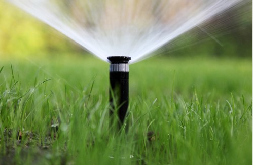 What Are the Benefits of Using a Sprinkler Machine
